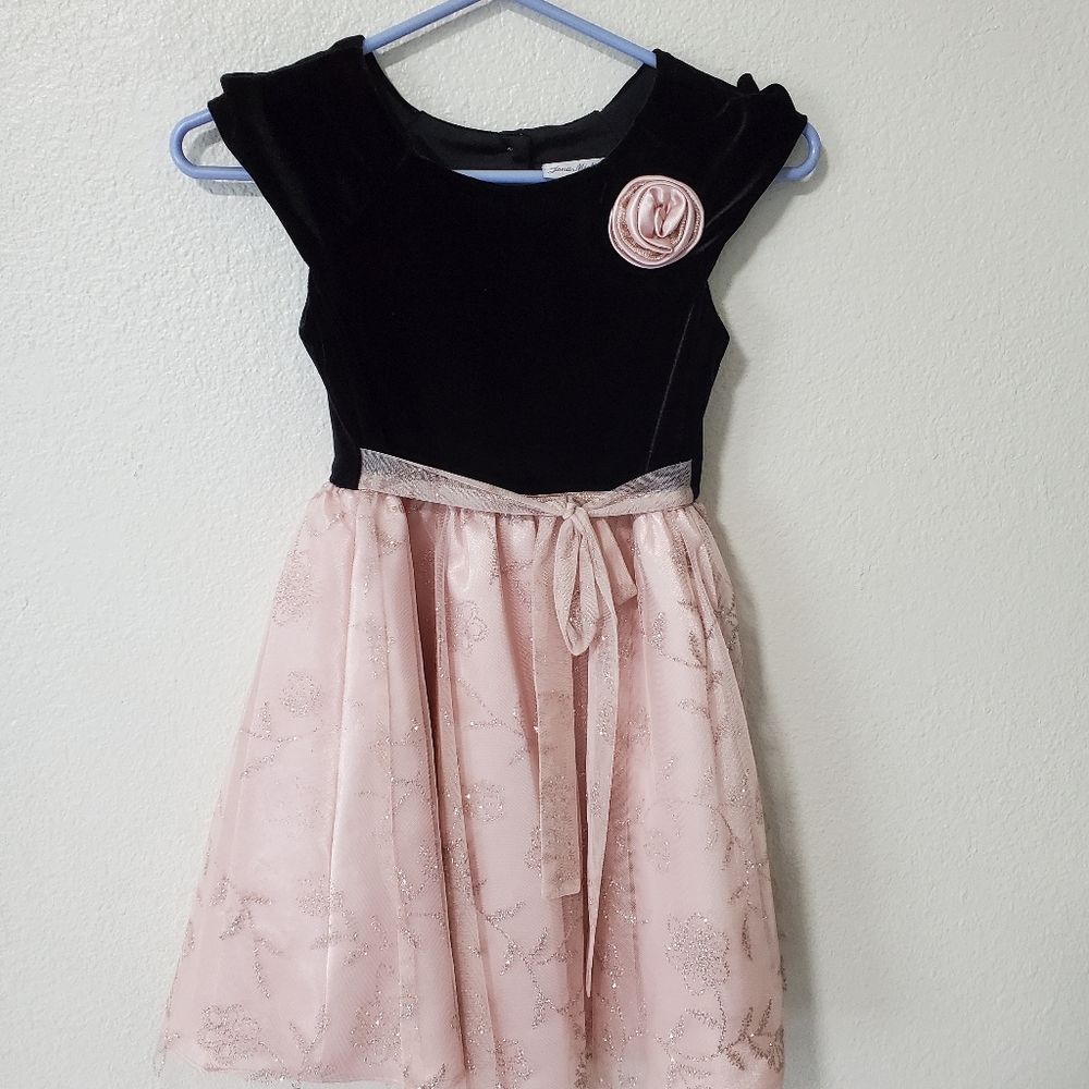 Girls dress